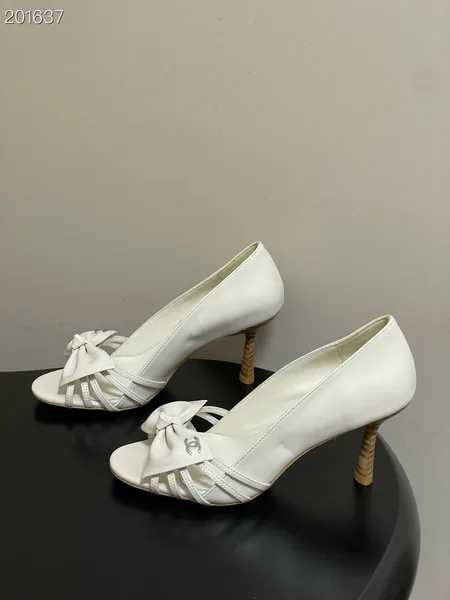 Chanel bow heels product view 3