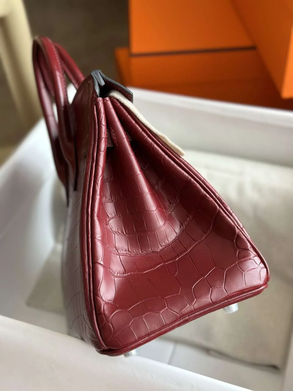 Hermès Birkin Woman’s Hand Sewing Red Handbags 25 cm product view 2