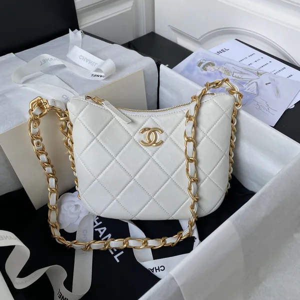 Chanel 22K Hobo Bag Logo Chain Lambskin product view 1