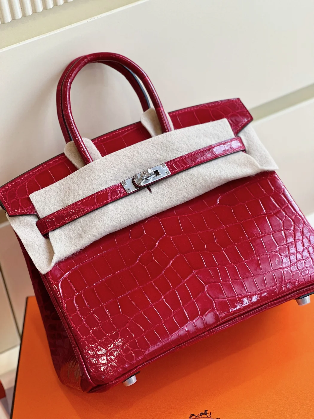 Hermès Birkin 25 Red Crocodile Leather Palladium Hardware Bag product view 7