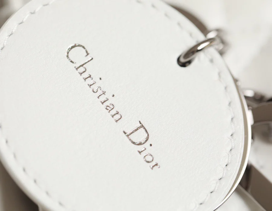Dior My Lady High-end Women’s Handbag White Silver Lock 20×16.5 cm product view 4