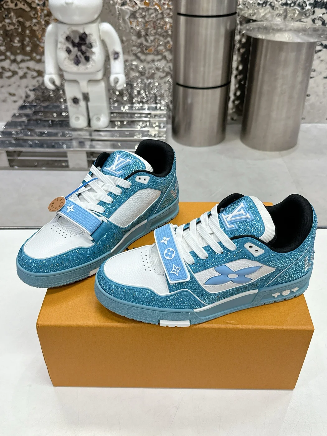 Louis Vuitton Women Blue White Leather Sneakers product view 3