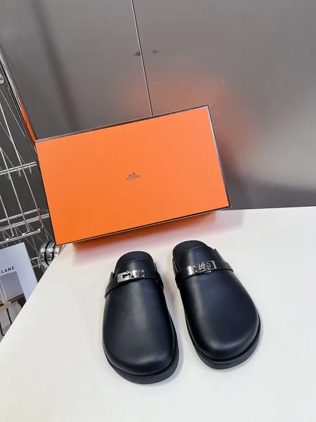 Hermès Women Black Leather Mules product view 1
