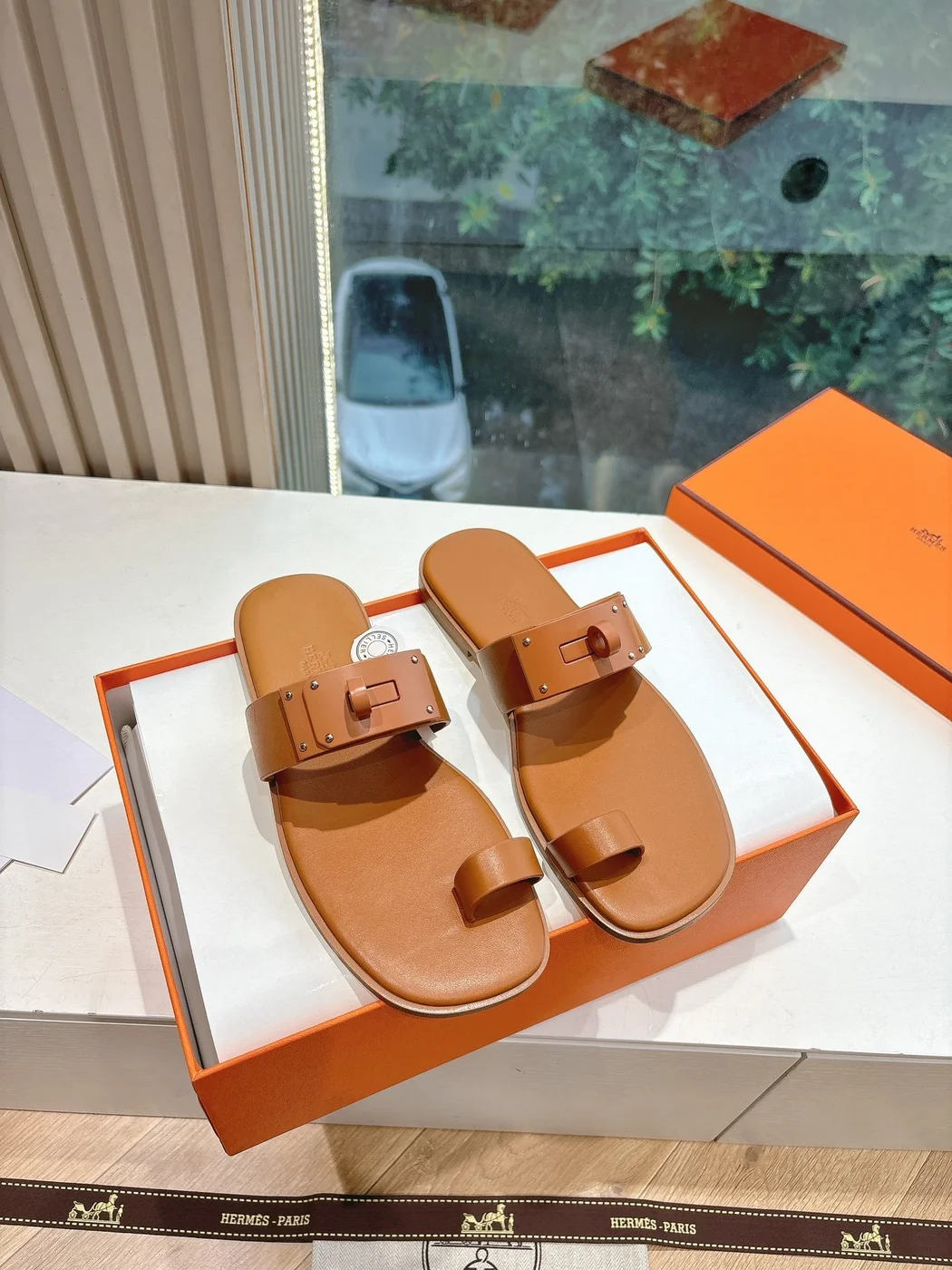 Hermès Women Tan Leather Sandals product view 3