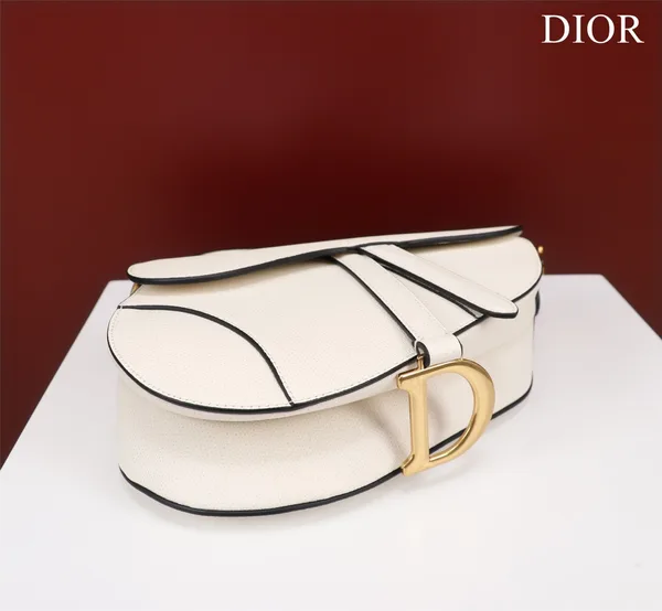 Dior Saddle Handbags White Color With Lock Yellow Gold 25x20x6.5 cm product view 2