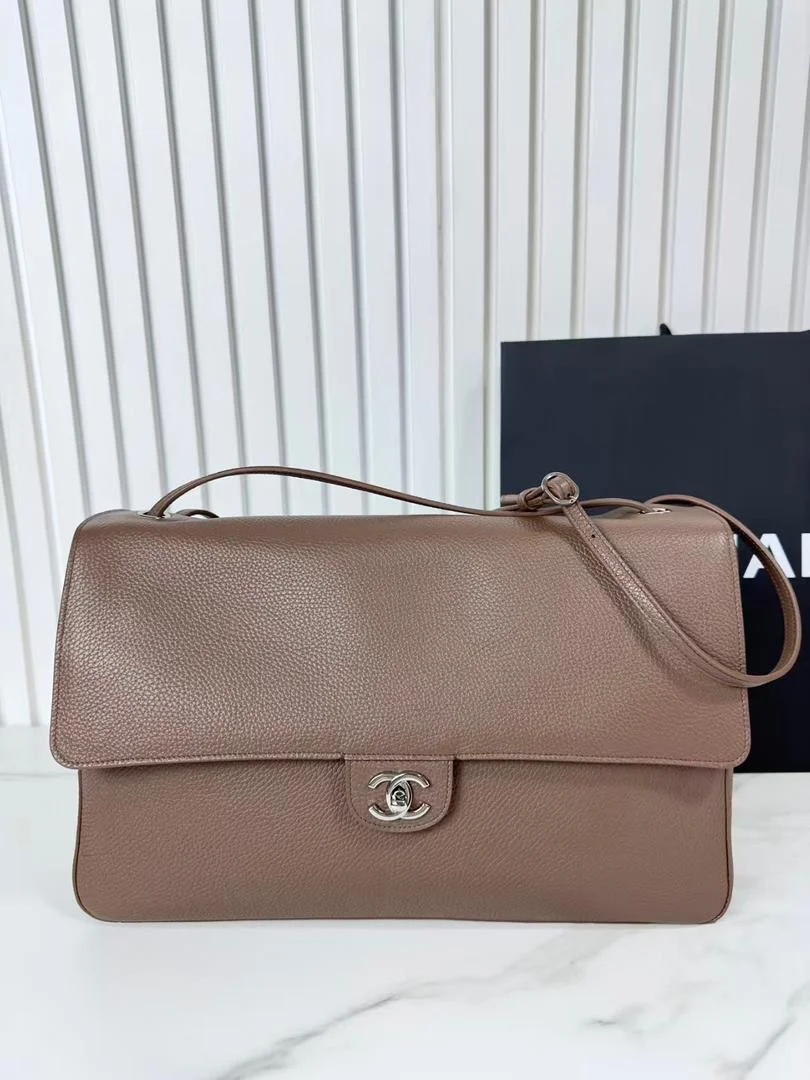 Chanel Maxi Flap bag from the Spring/Summer 2026 collection product view 1