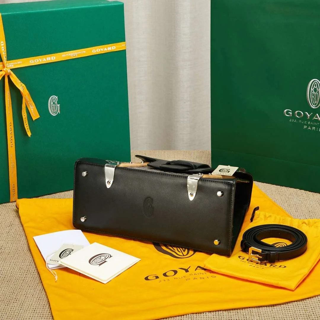 Goyard Saigon Black Handbag With Wooden Handle 28 cm product view 5