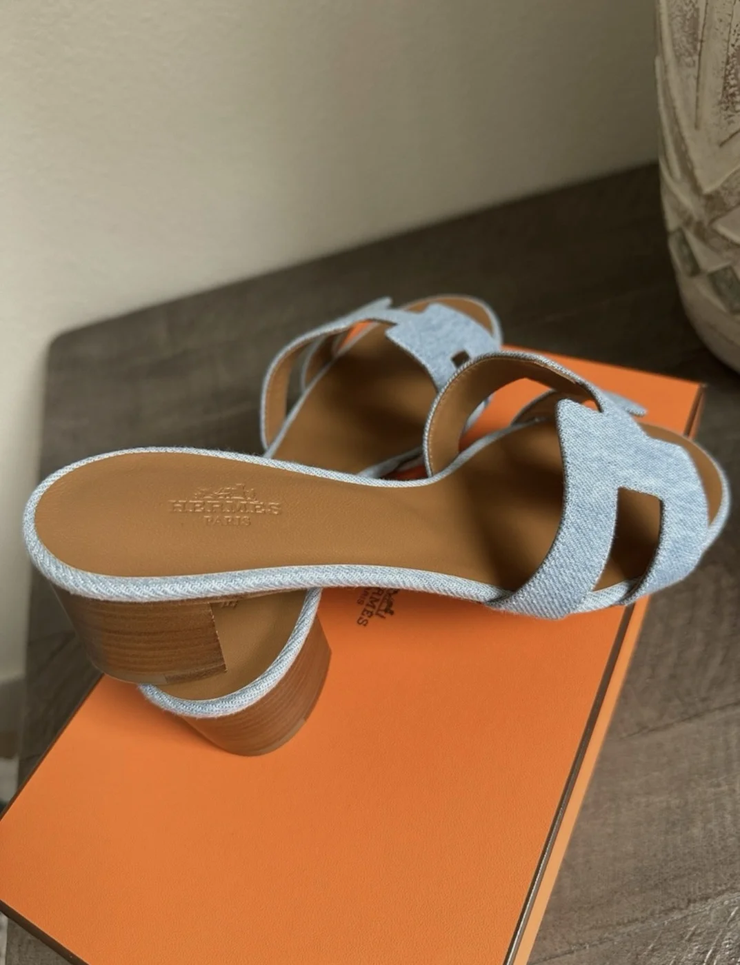 Hermès sandals product view 2