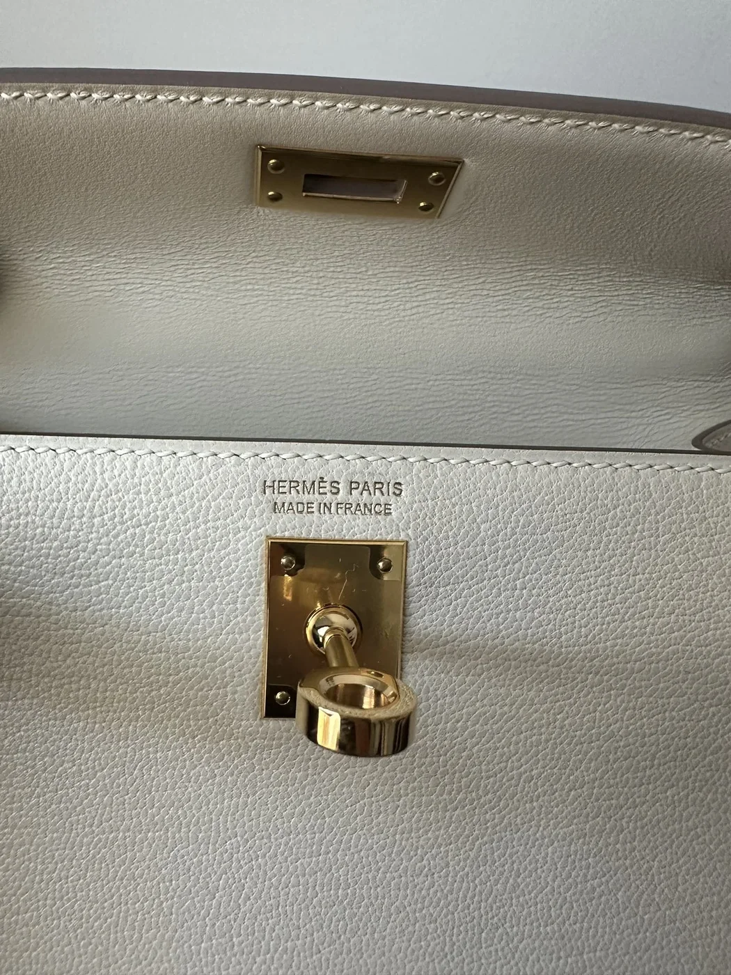 Hermès Kelly Mini 20 White Chevre Gold Hardware Bag product view 7