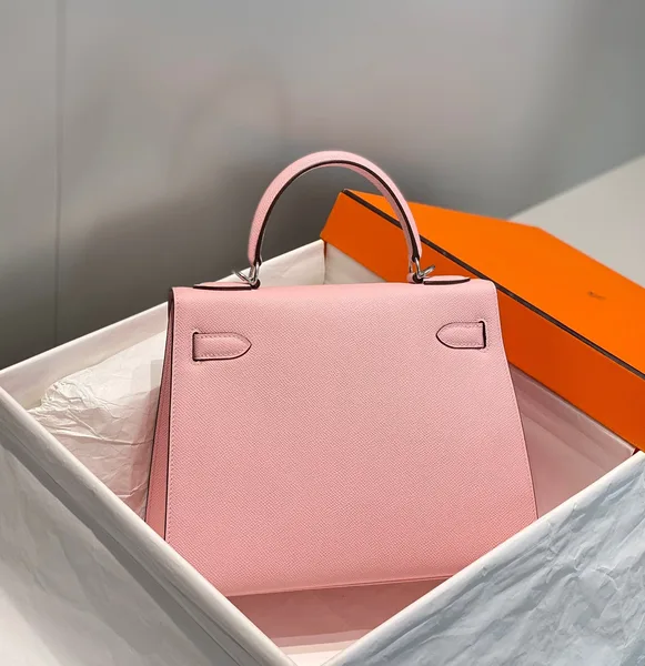 Hermès Kelly 28 cm In Rose Sakura Epsom Silver Hardware Bag product view 4