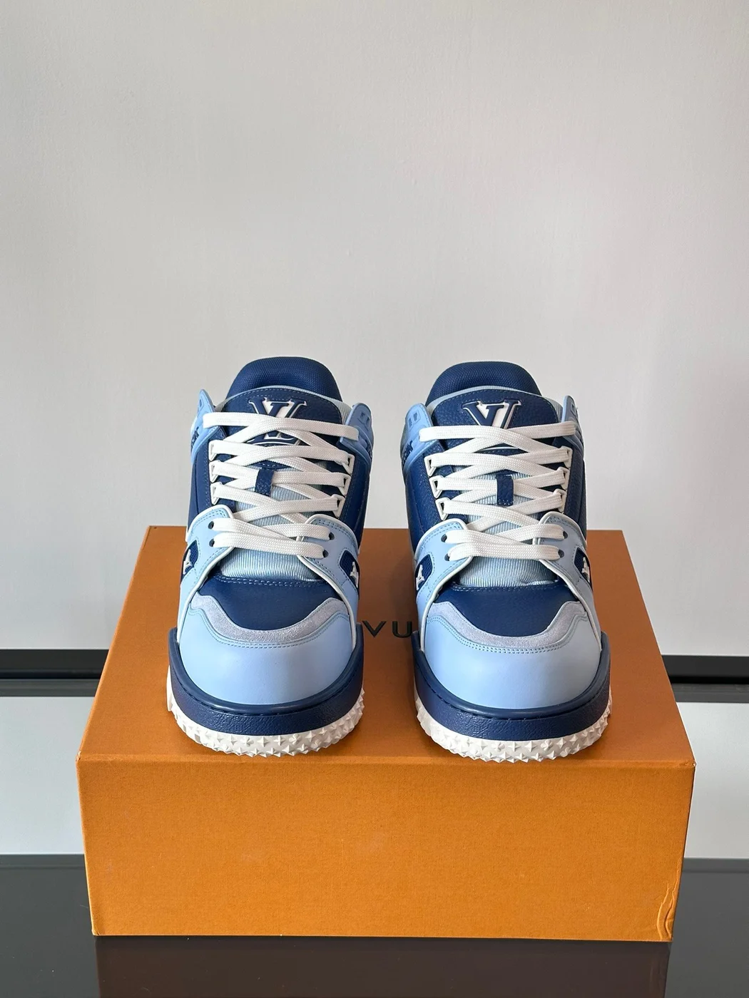 Louis Vuitton Men Light Blue Leather Sneakers product view 2