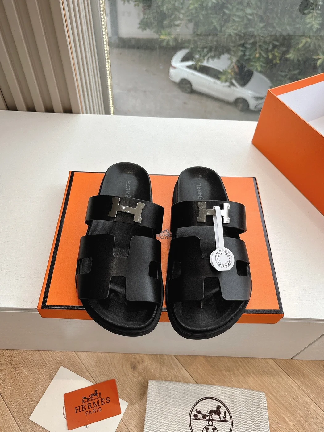 Hermès Women Black Leather Sandals product view 1