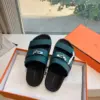 Hermès Women Green Leather Strappy Sandals product view 3