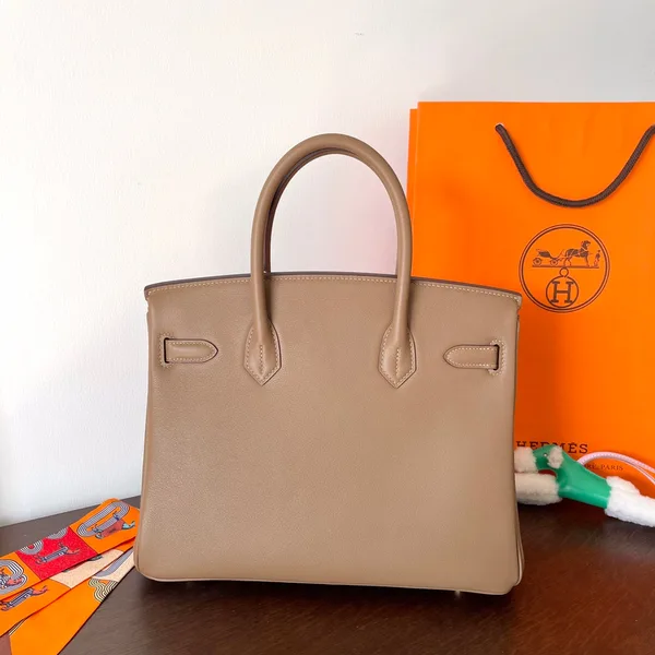 Hermès Birkin 30 cm Beige Swift Leather Gold Hardware Bag product view 2