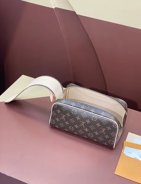 Louis Vuitton Dopp Kit Toilet Pouch in Monogram Canvas product view 4