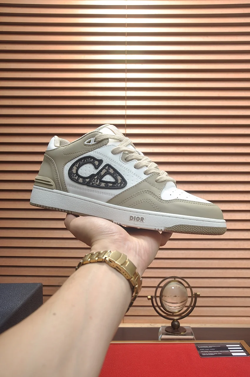 Dior B57 low-top sneakers in beige and white smooth calfskin product view 4