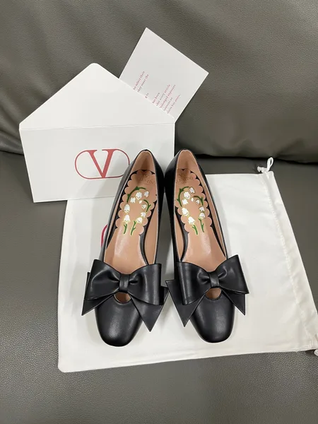 Valentino Women Black Leather Bow Detail Flats product view 1
