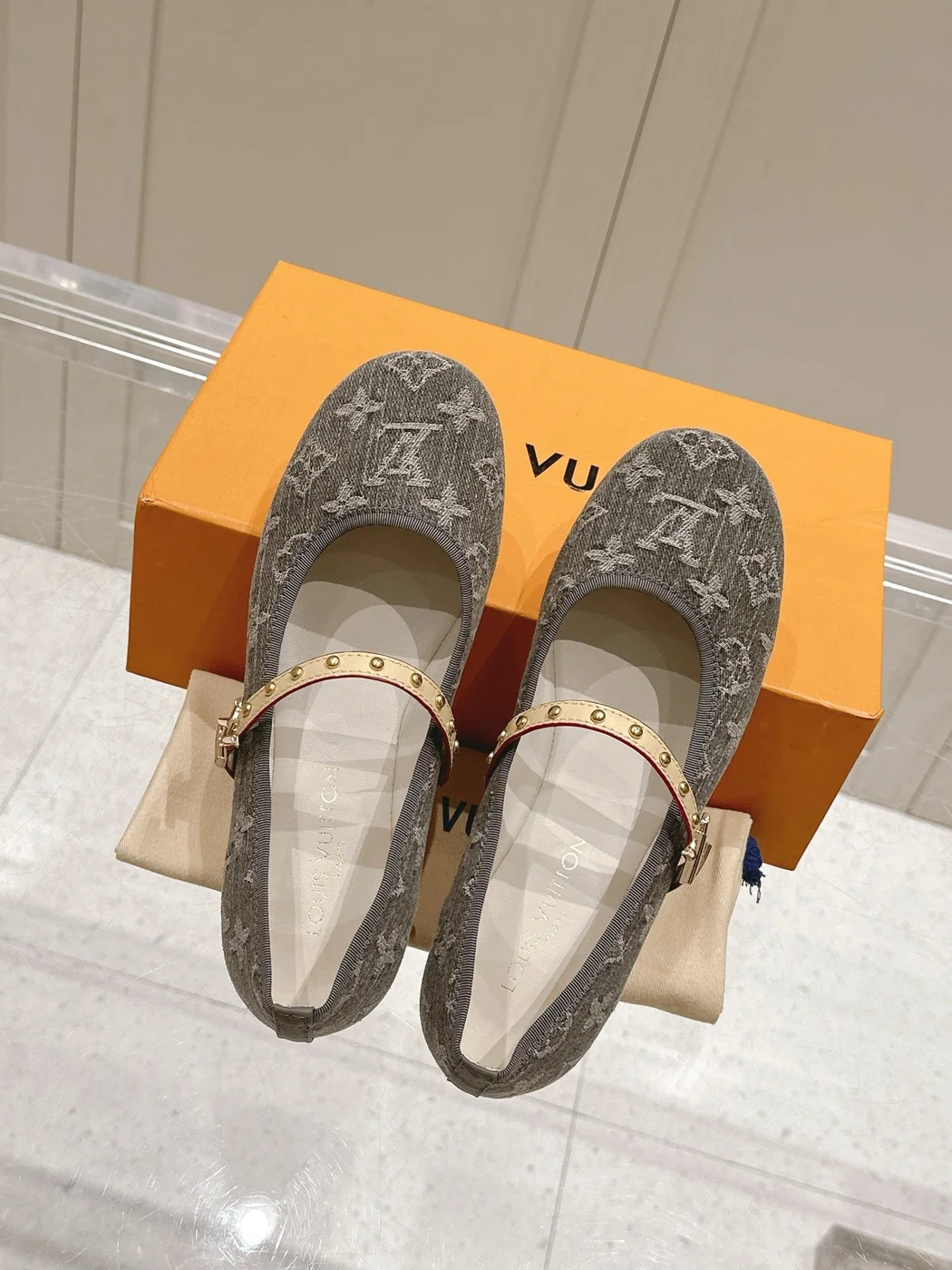 Louis Vuitton Women Gray Fabric Studded Strap Flats product view 5