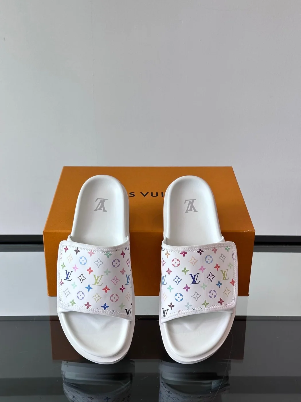 Louis Vuitton Men White Printed Fabric Slides product view 6