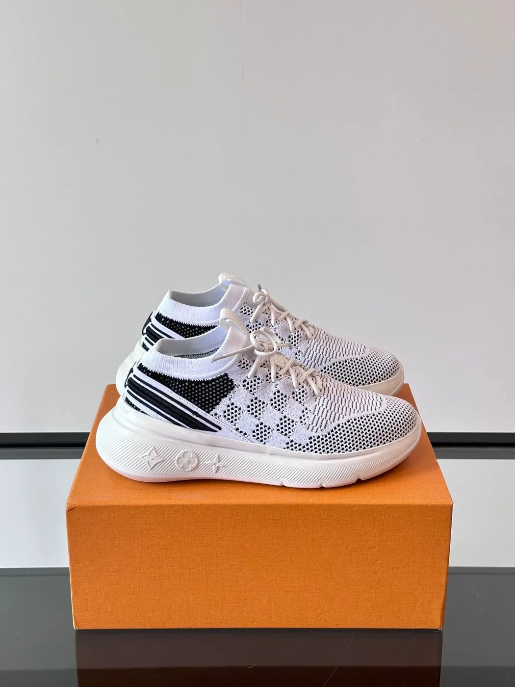 Louis Vuitton Men White Knit Mesh Sneakers product view 1