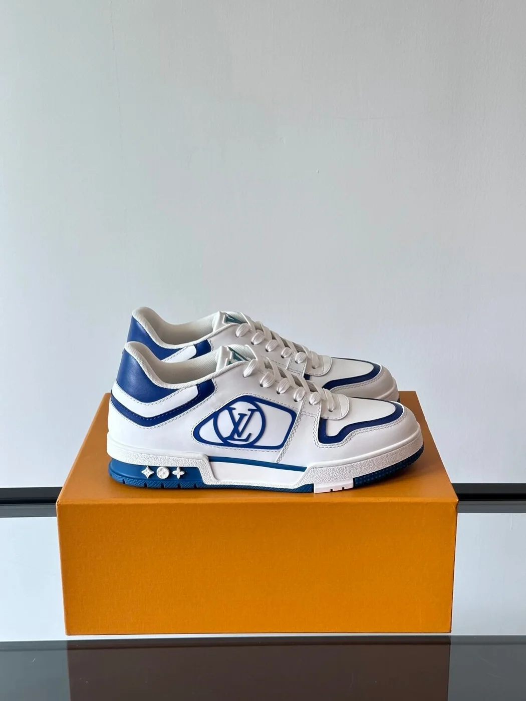 Louis Vuitton Men White Blue Leather Sneakers product view 1