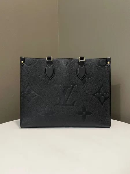 Louis Vuitton Black Empreinte Monogram Giant Onthego MM Bag product view 4