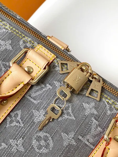 Louis Vuitton Keepall Denim bandouliere 55 Grey Bag product view 3