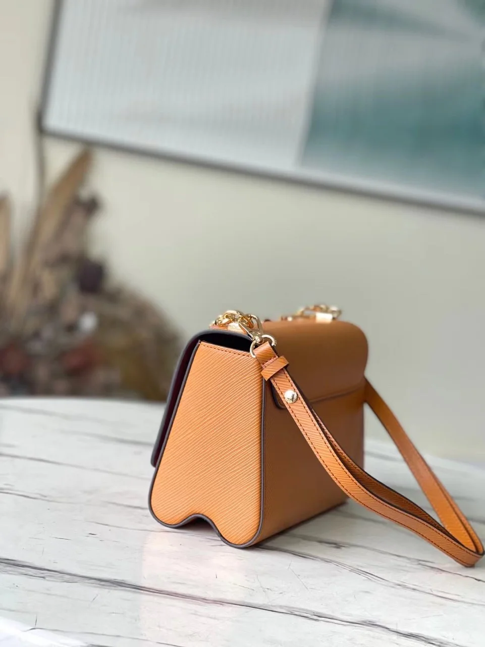 Louis Vuitton Twist Mini Orange Handbags 23x17x9cm product view 8