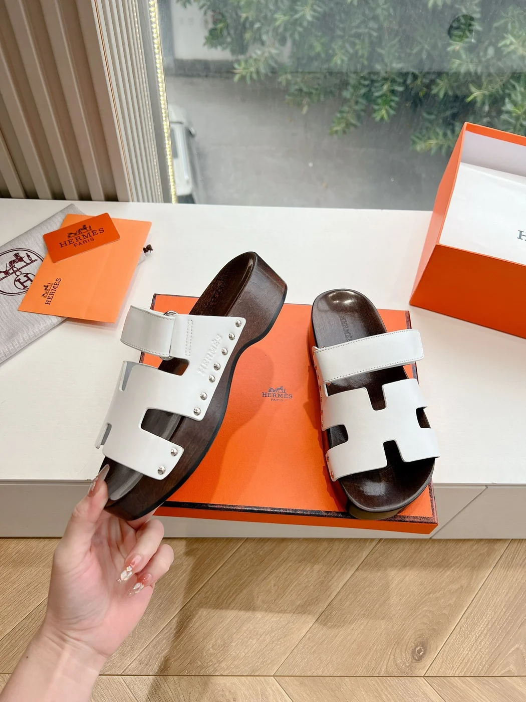 Hermès Women White Leather Wood Insole Sandals product view 6