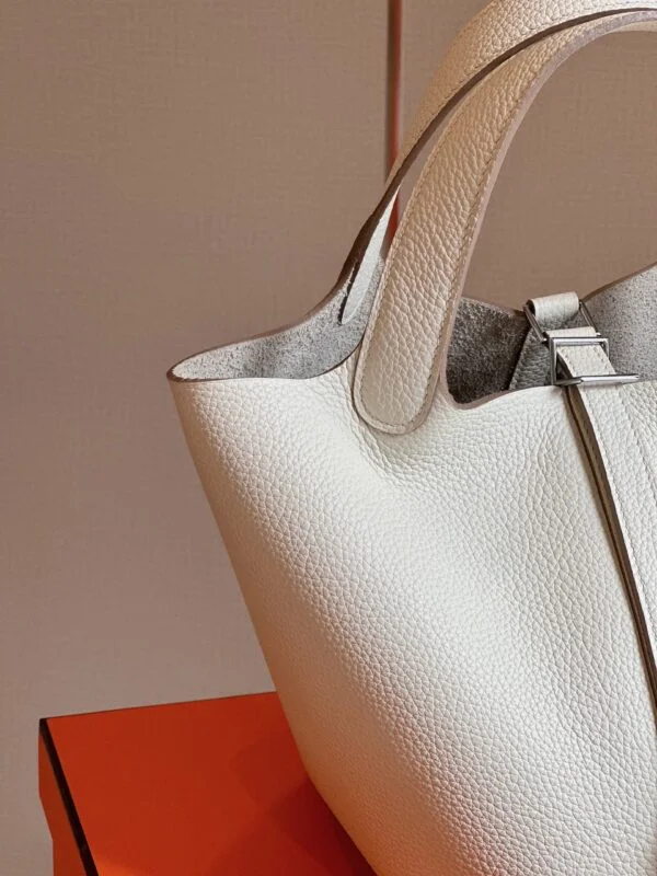 Hermès Picotin 18 White Togo Leather Silver Hardware Bag product view 2