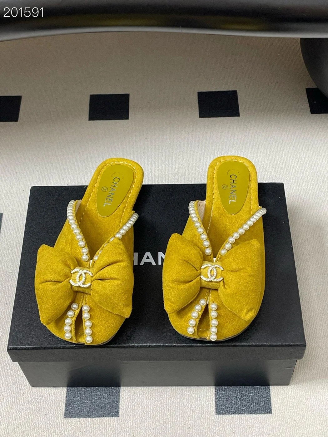 Chanel Pearl Bow Mules product view 2
