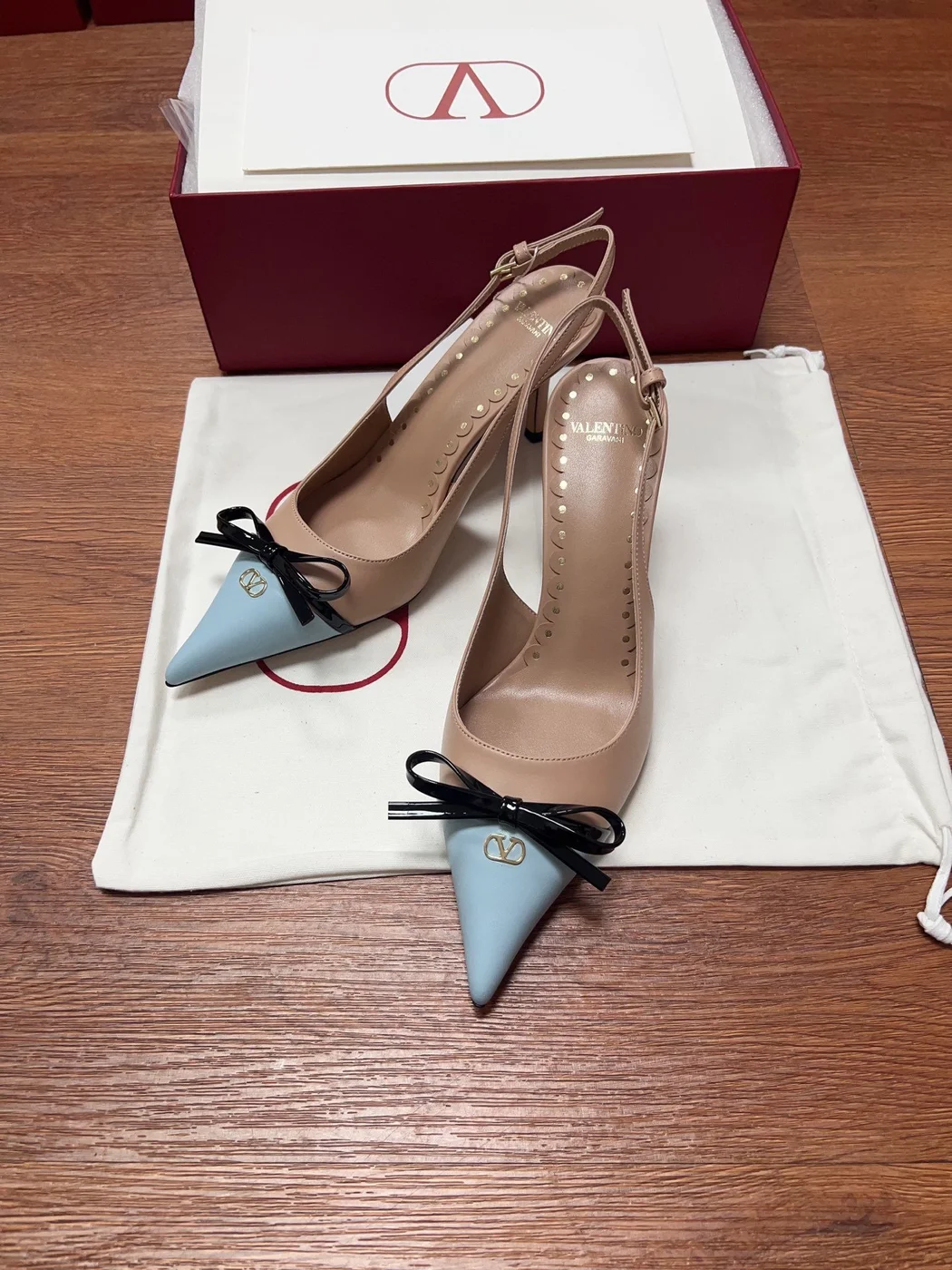Valentino Women Nude Leather Blue Pointed Heels product view 2
