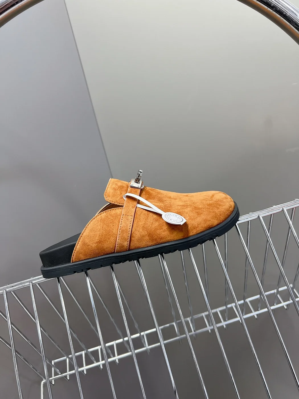 Hermès Women Designer Shoes 015 product view 2