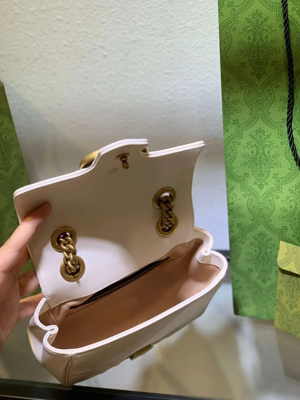 Gucci Marmont Women’s Handbag White 20 cm product view 7