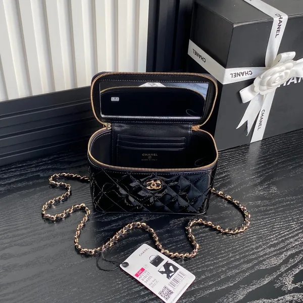 Chanel Long Vanity Case Gold Hardware Bag product view 4