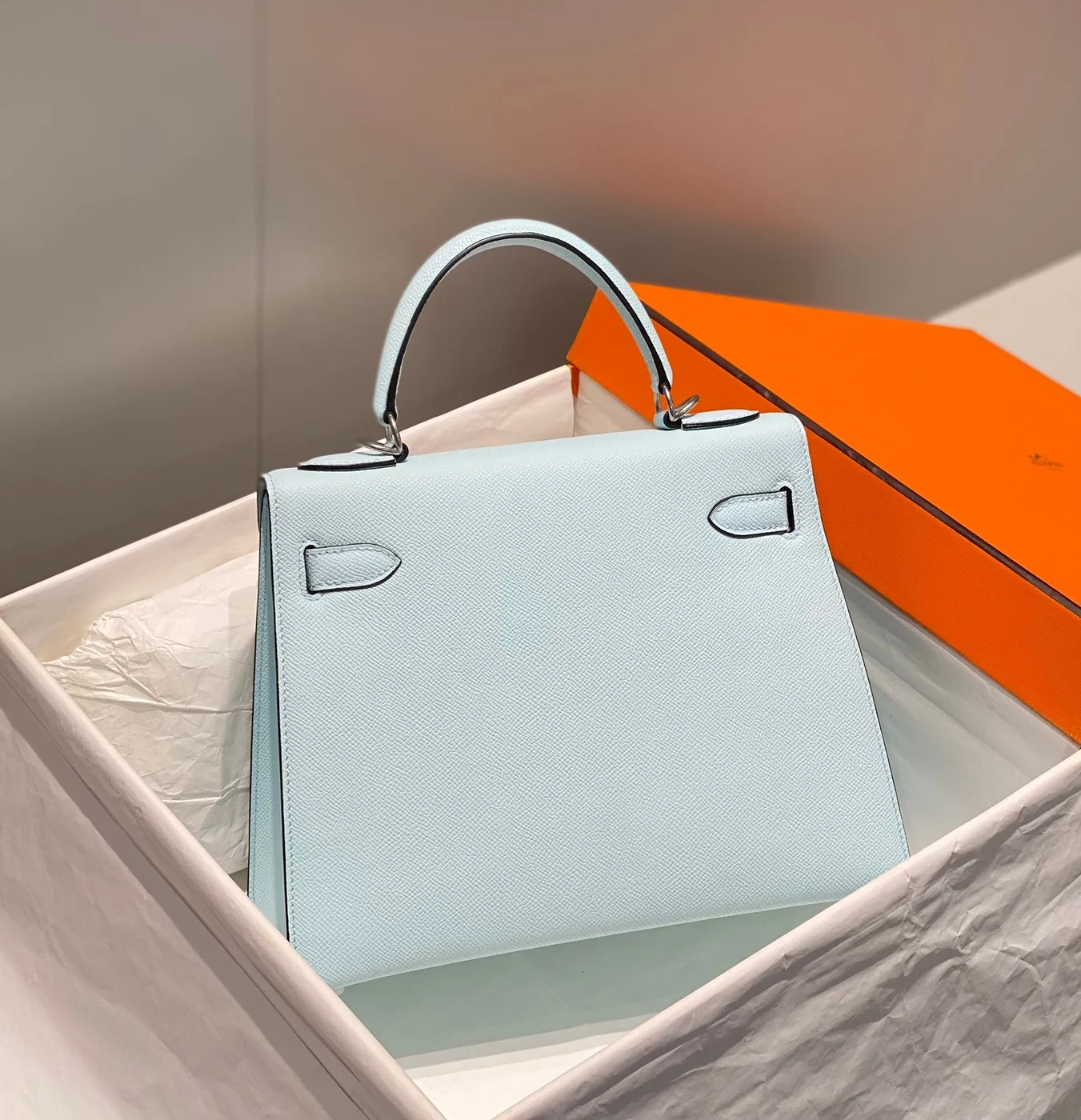 Hermès 28 cm In Blue Brume Epsom Palladium Hardware Bag product view 5