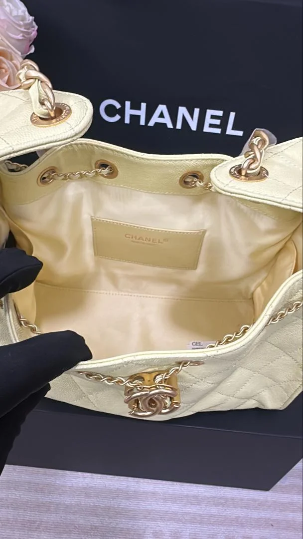 Chanel 25 Handbag 30 In Yellow Cavier Gold Hardware product view 6