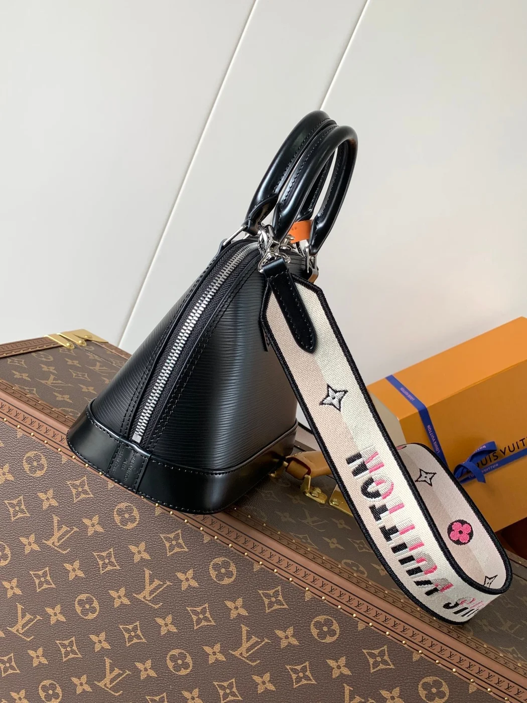 Louis Vuitton Alma BB Bag 23 In Black Grain Cowhide product view 4