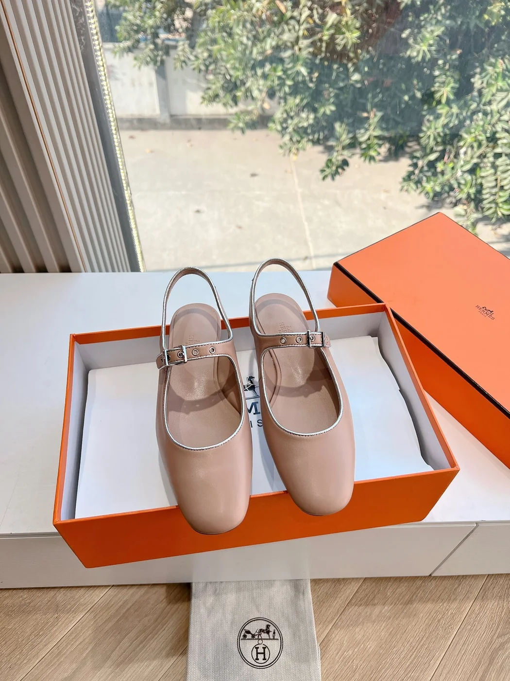Hermès Women Beige Leather Mary Jane Flats product view 2