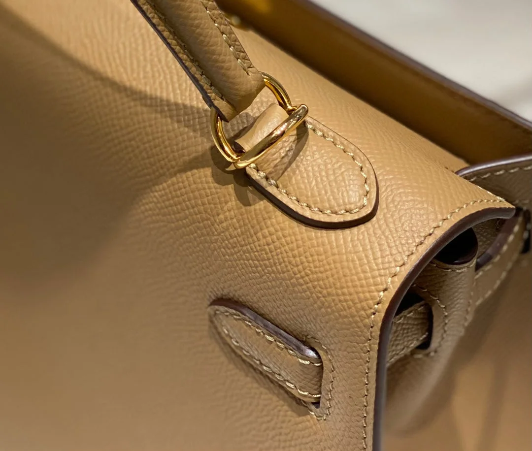 Hermès Kelly 28 In Chai Epsom Gold Hardware Bag product view 7