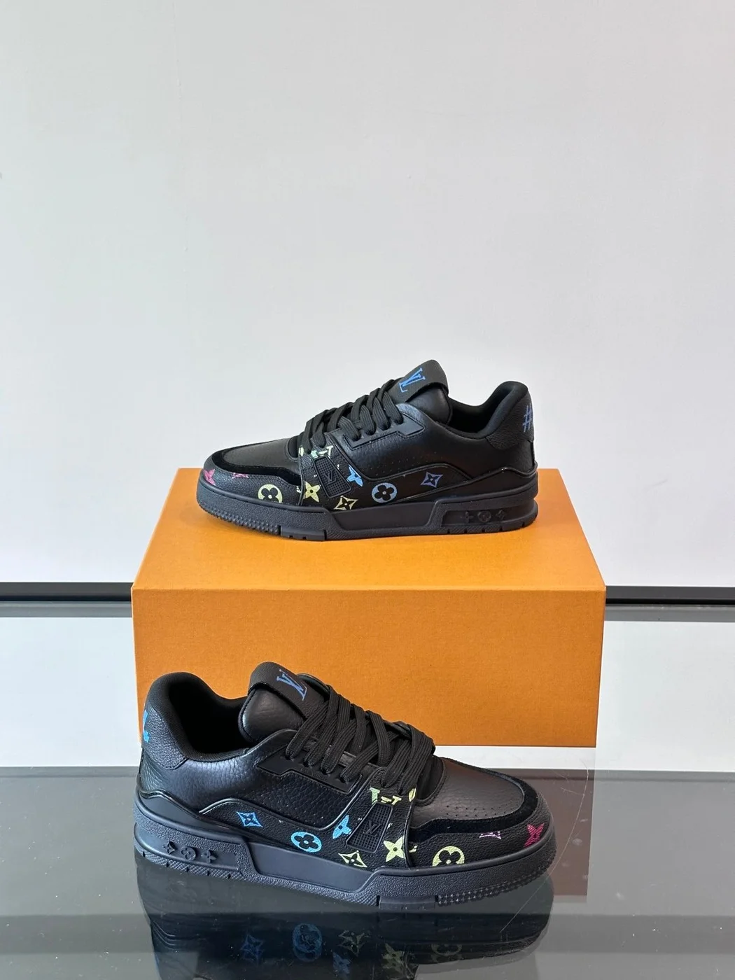 Louis Vuitton Men Black Leather Sneakers With Multicolor Accents product view 4