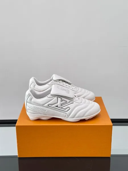Louis Vuitton Men White Leather Sneakers product photo