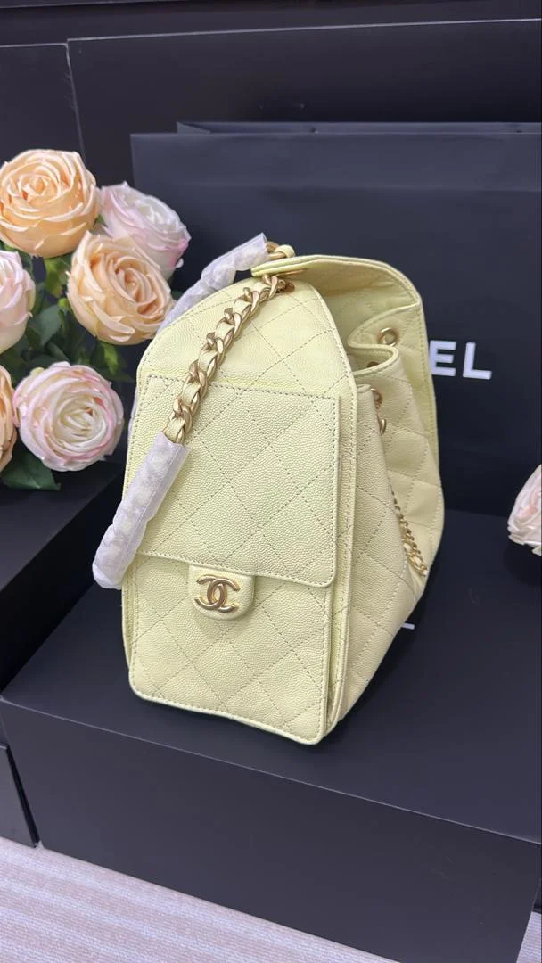 Chanel 25 Handbag 30 In Yellow Cavier Gold Hardware product view 2