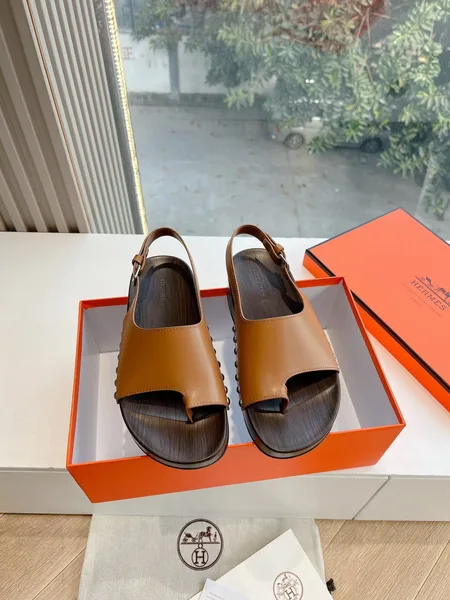 Hermès Women Brown Leather Slingback Sandals product view 1