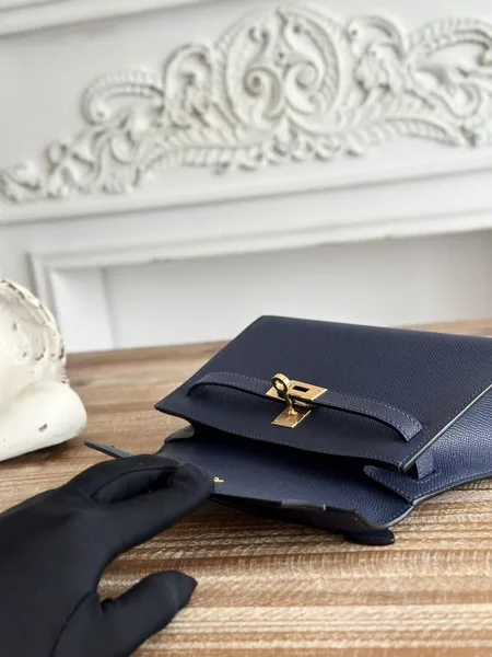 Hermès Kelly Mini Pochette 22 In Navy Blue Bag product view 3