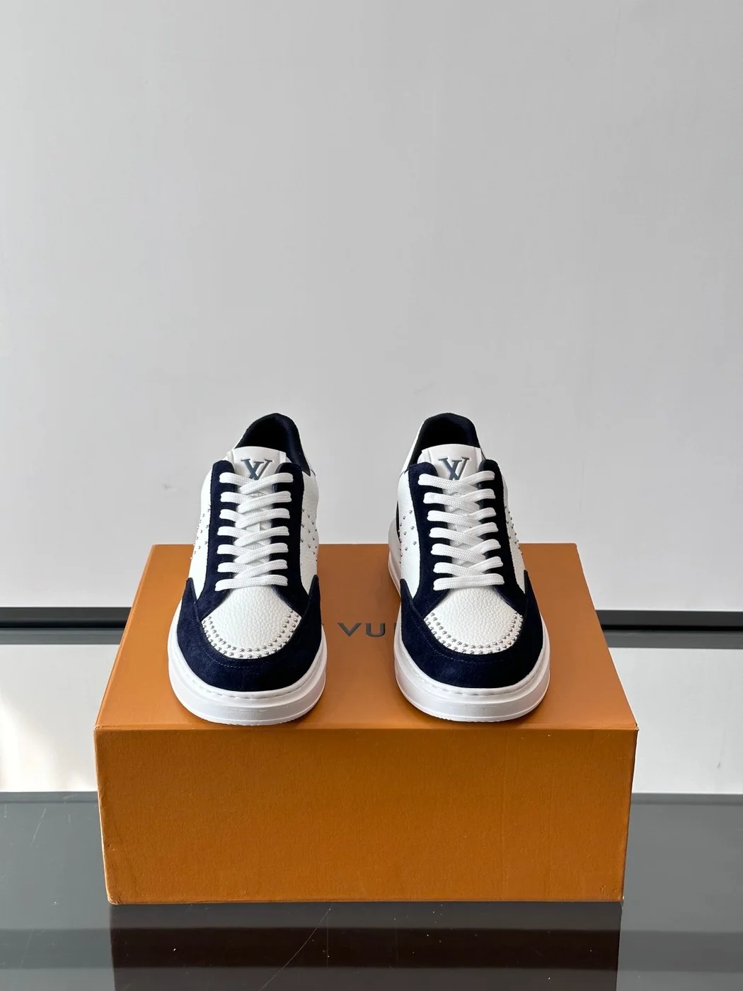Louis Vuitton Men White Leather Suede Sneakers product view 2