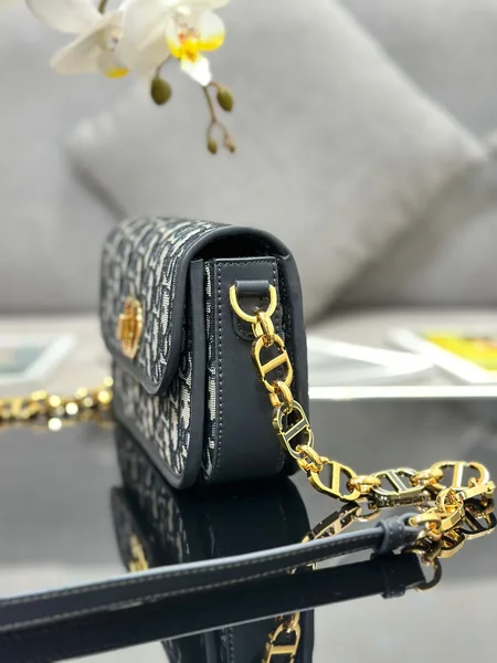 Dior 30 Montaigne Avenue Monogram Bag 22.5x12cm product view 7