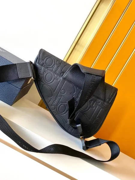 Dior Saddle Bag Black product view 4