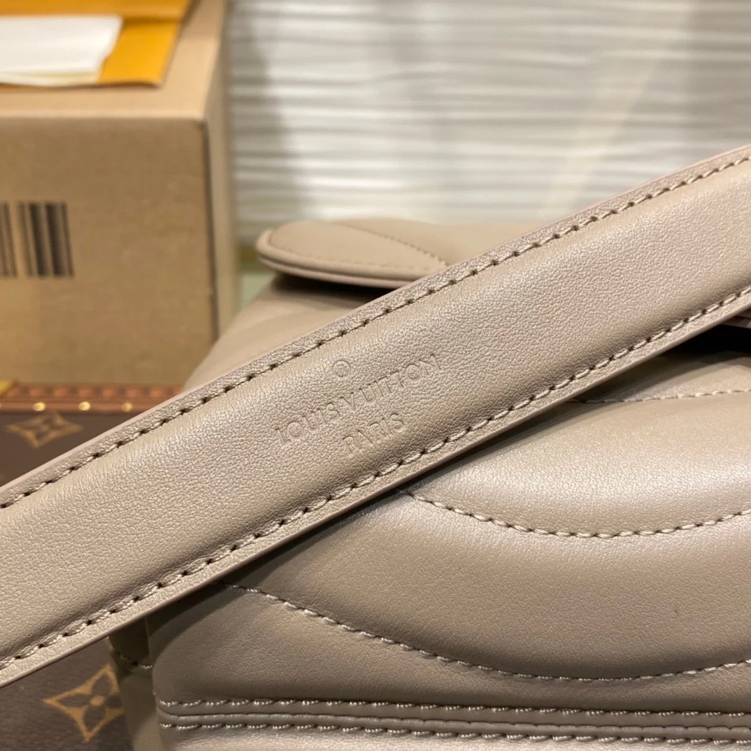 Louis Vuitton New Wave Woman’s Cowhide Leather Handbags 24x14x9cm product view 7