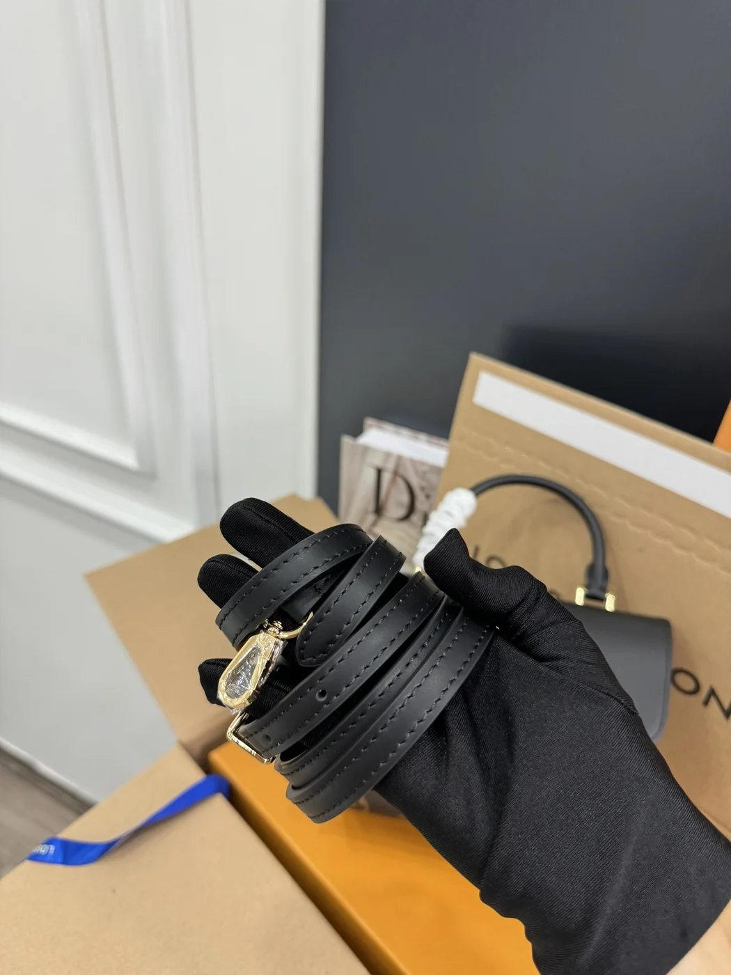 Louis Vuitton Locky BB Monogram Mix Black Brown Handbags 20×7.5x16cm product view 6